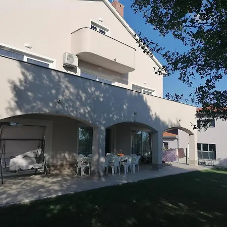 Apartament Marina