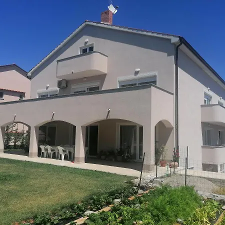 Apartament Marina